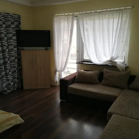 Kinga Haus Apartment *