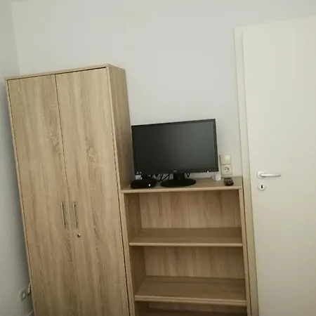 Kinga Haus *
